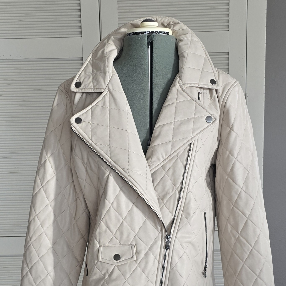 Simply Vera Vera Wang | Quilted Beige Faux Leather Jacket - Picture 2 of 10